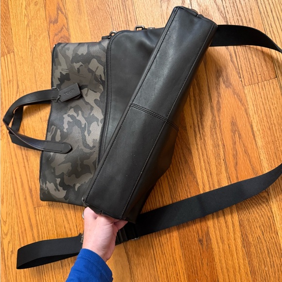 Coach used graham camo tote - Picture 4 of 7